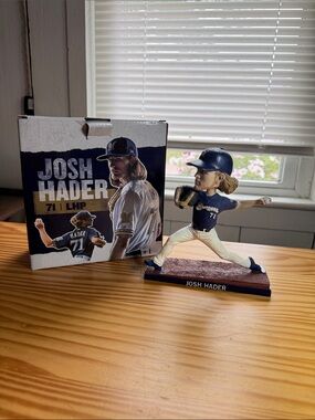 2019 Milwaukee Brewers Josh Hader Bobblehead #71 SGA NIB